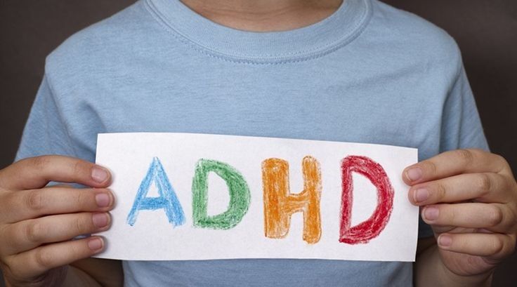 مروری بر ADHD؛ علائم، تشخیص و درمانهای مؤثر